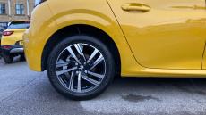 Peugeot 208 1.2 PureTech 100 Allure Premium 5dr Petrol Hatchback